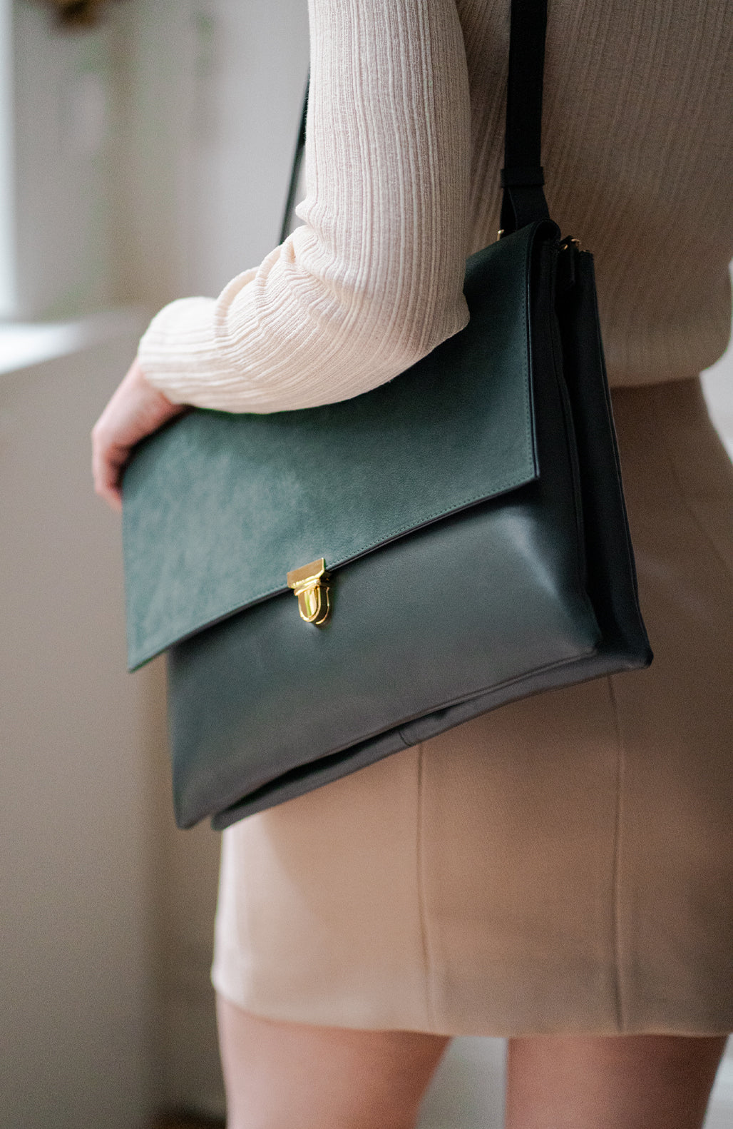 double-pochette-vert-lifestyle