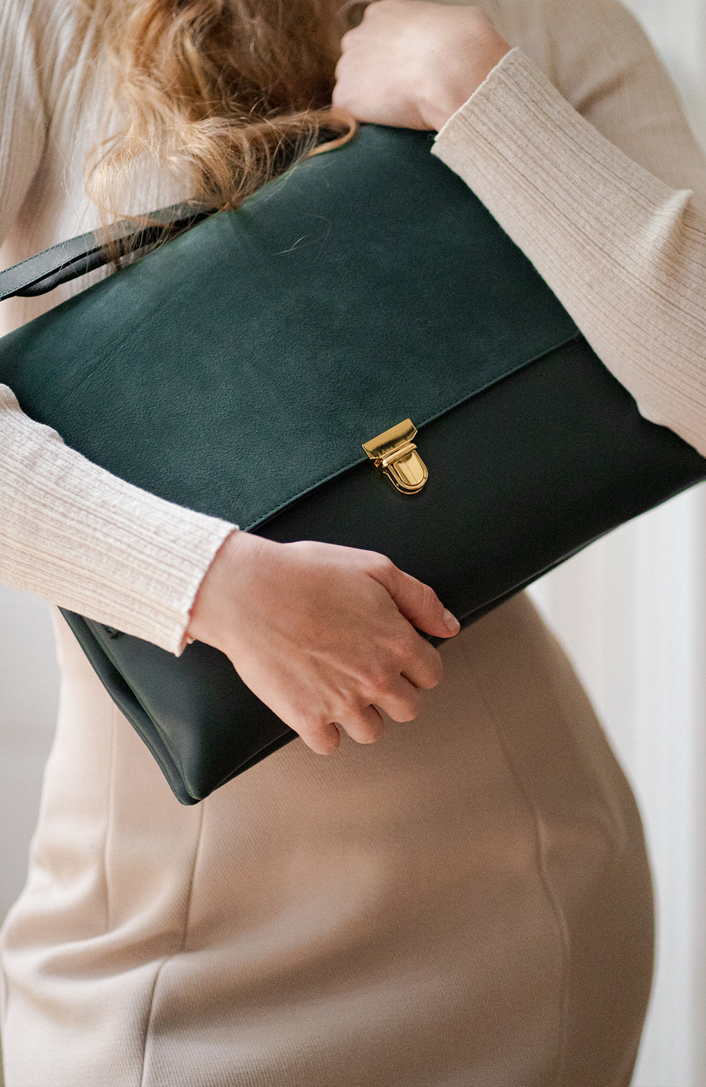 double-pochette-vert-lifestyle