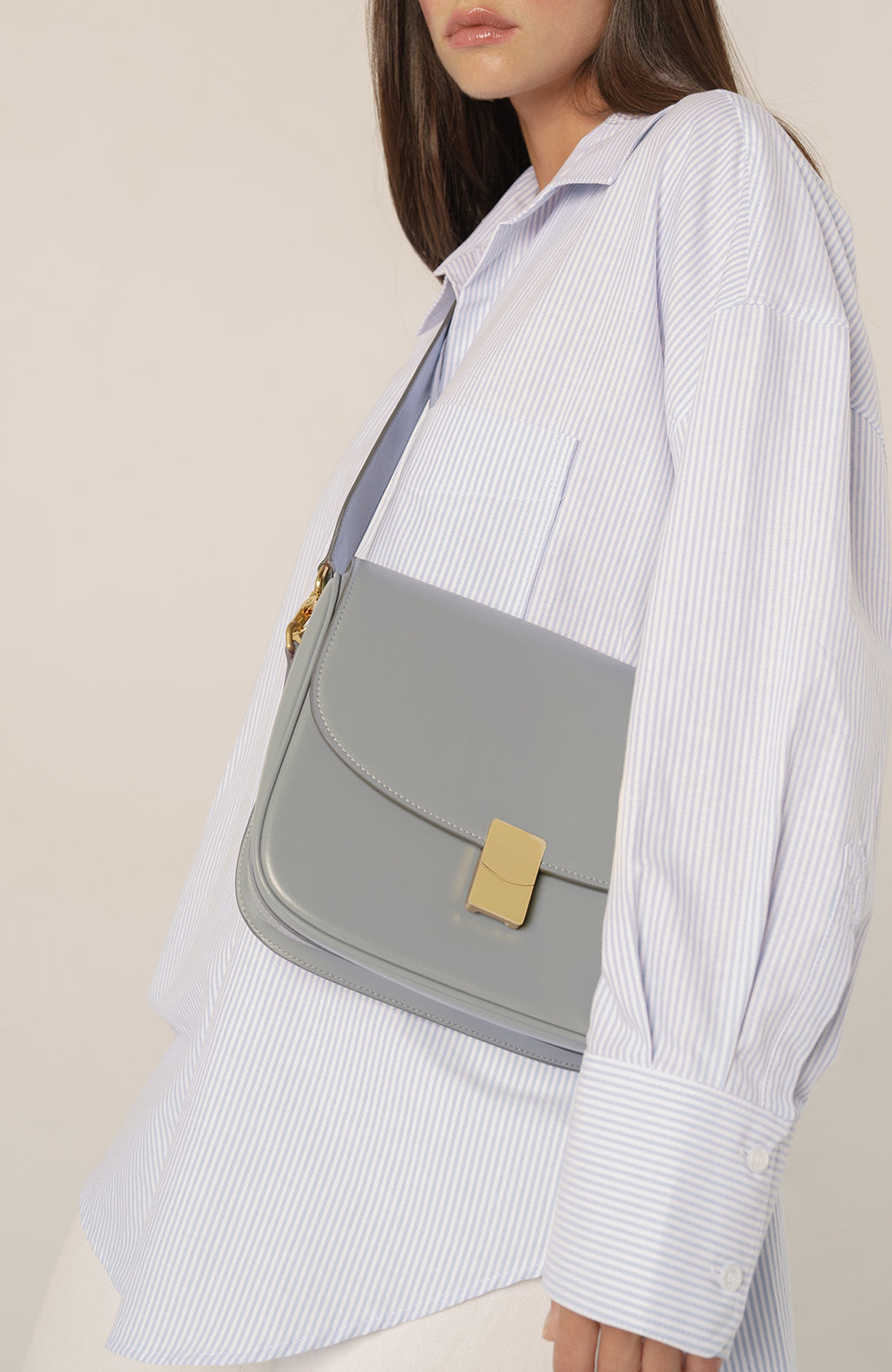 lifestyle-portrait-2-bleu-denim-liégé